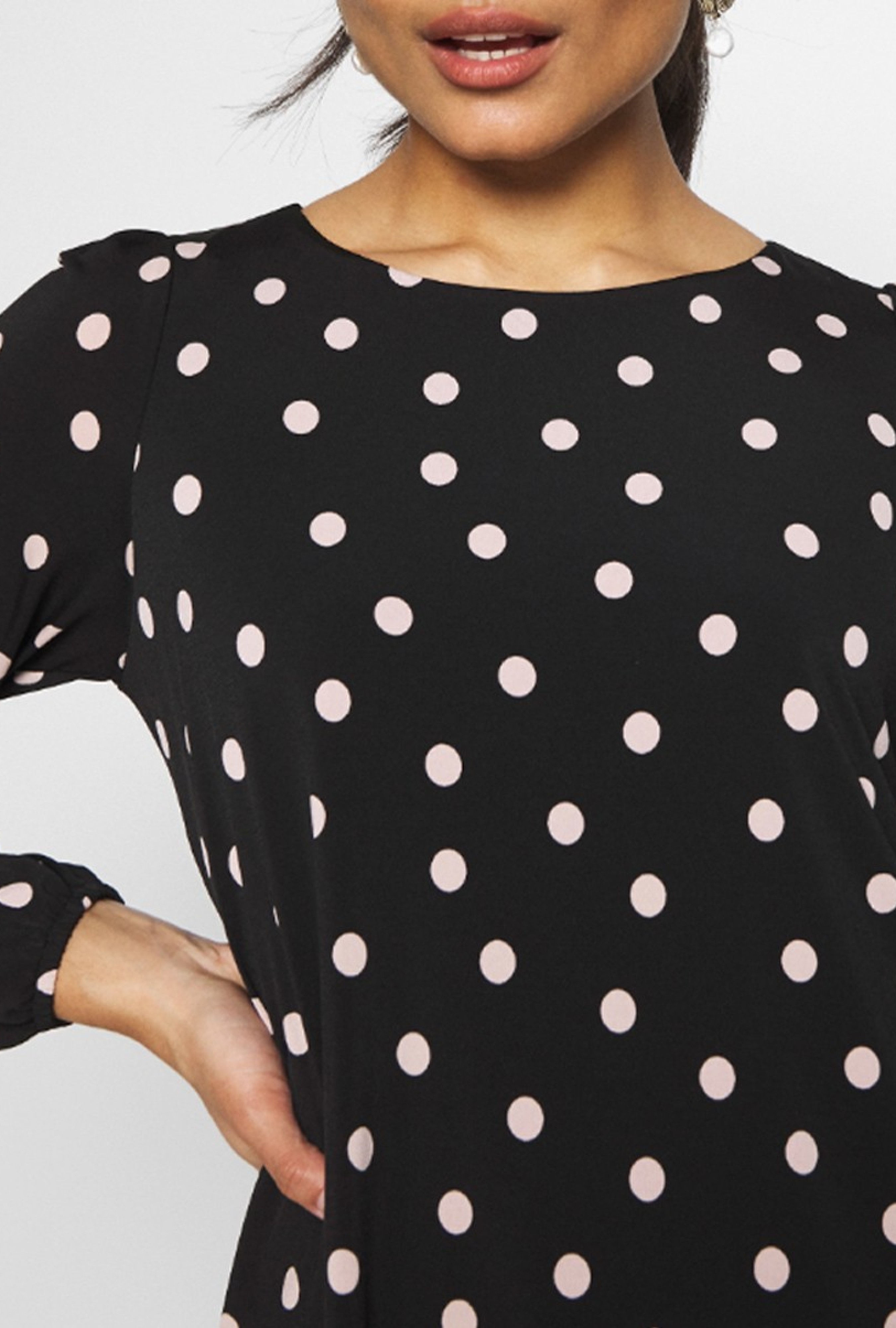 Robe Polka Dot Black & White