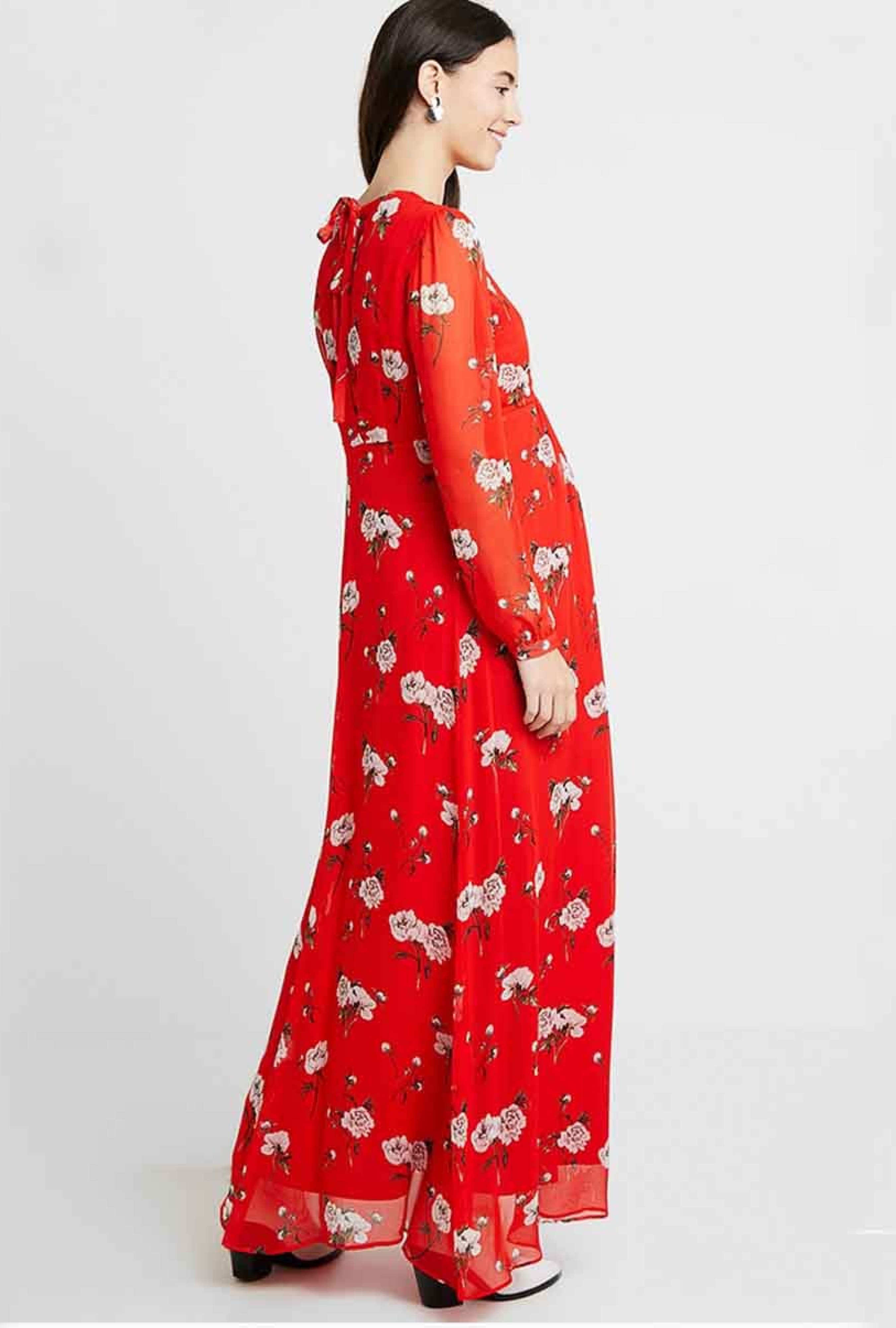 Robe Rouge à Fleurs