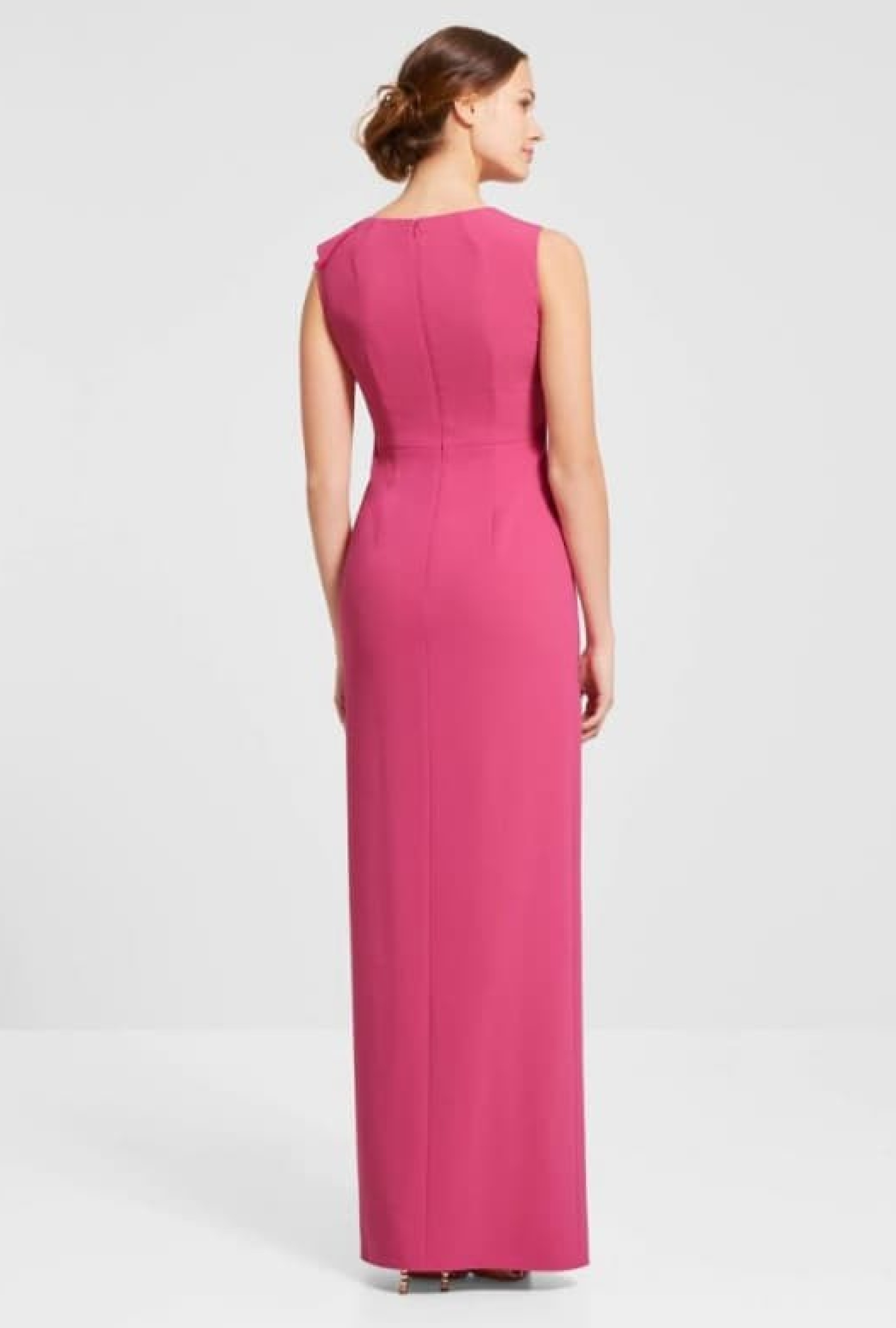 Robe longue cintrée en crepe de satin