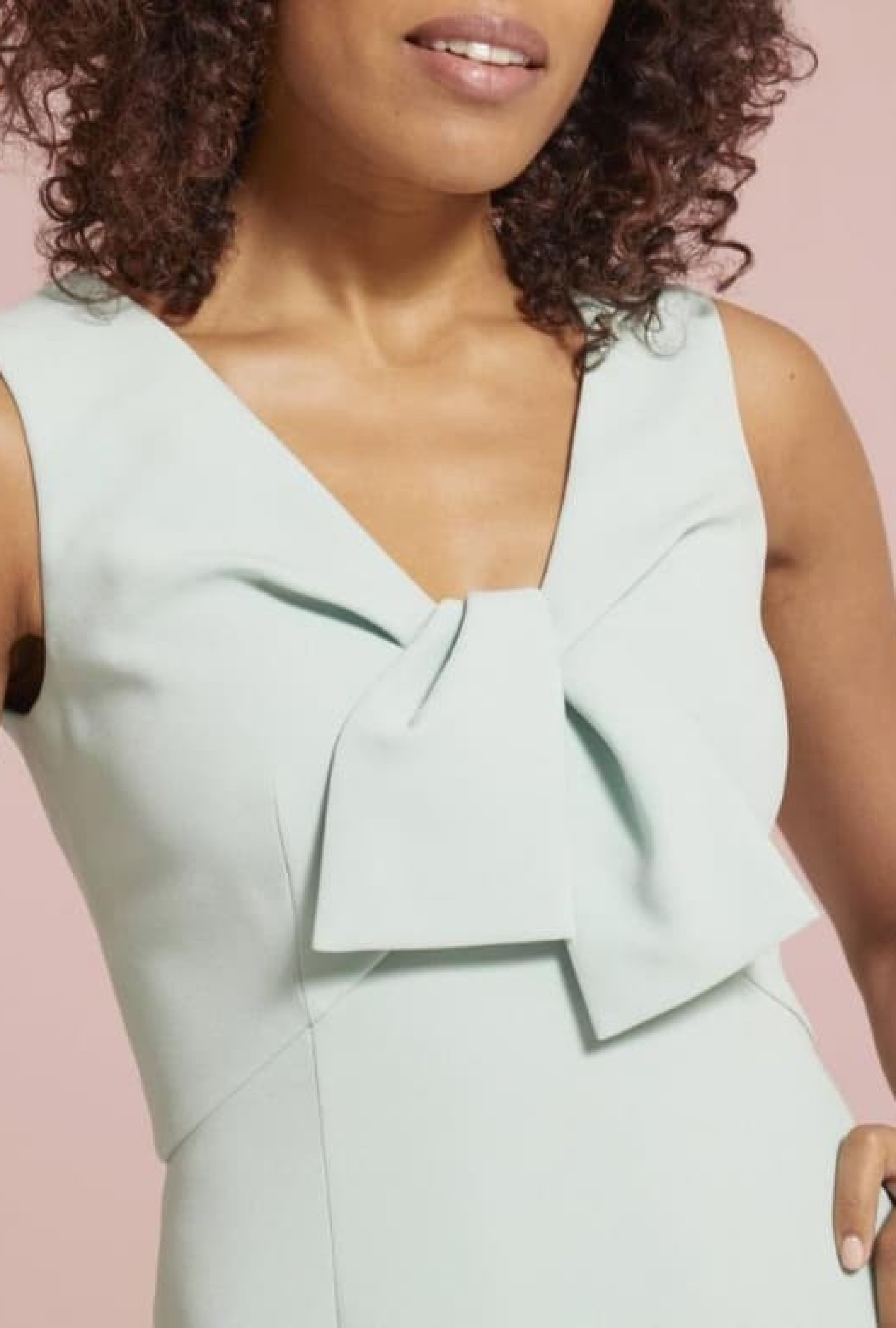 Robe noeud en crepe de satin