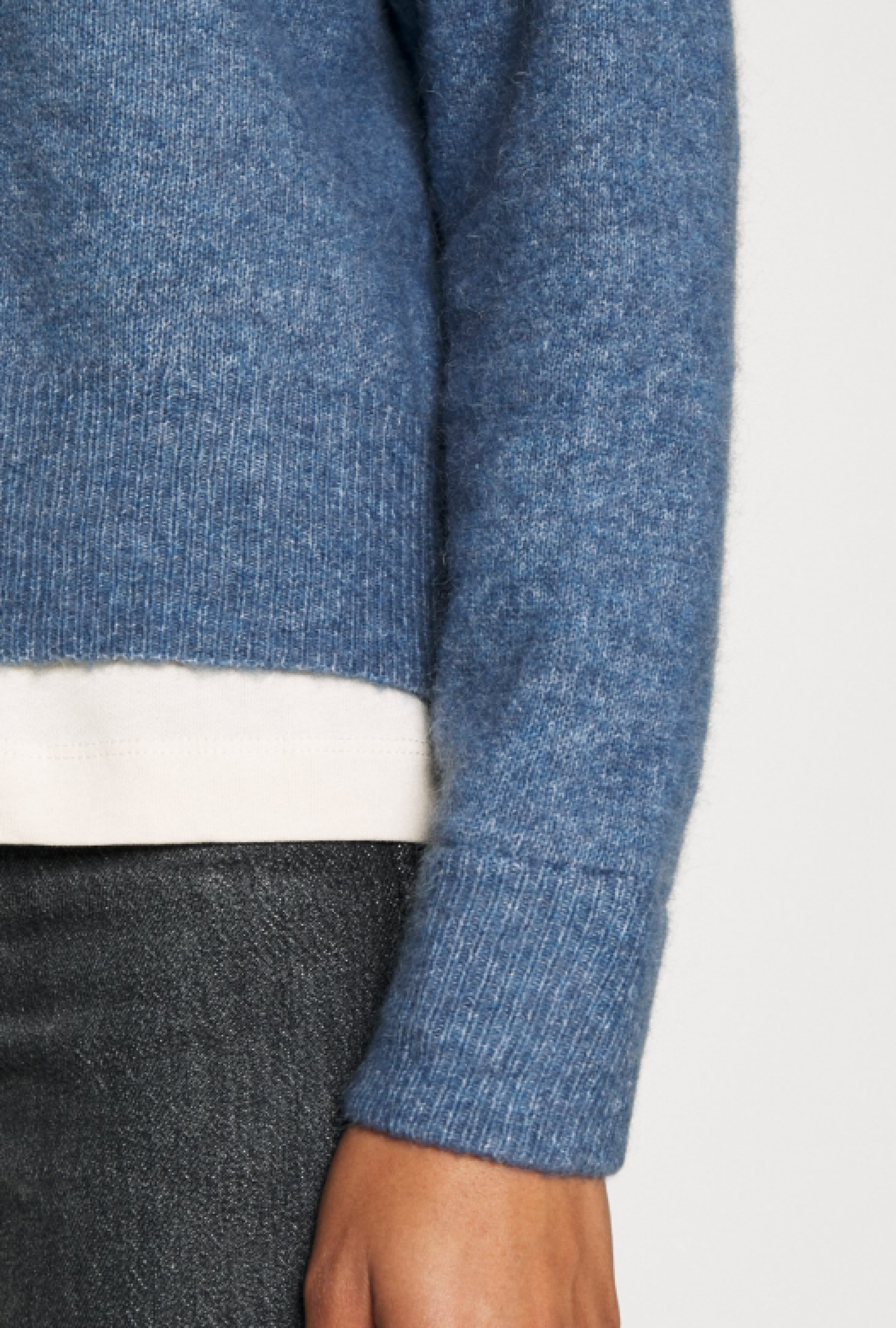 Pull NOR O-N BLUE MEL