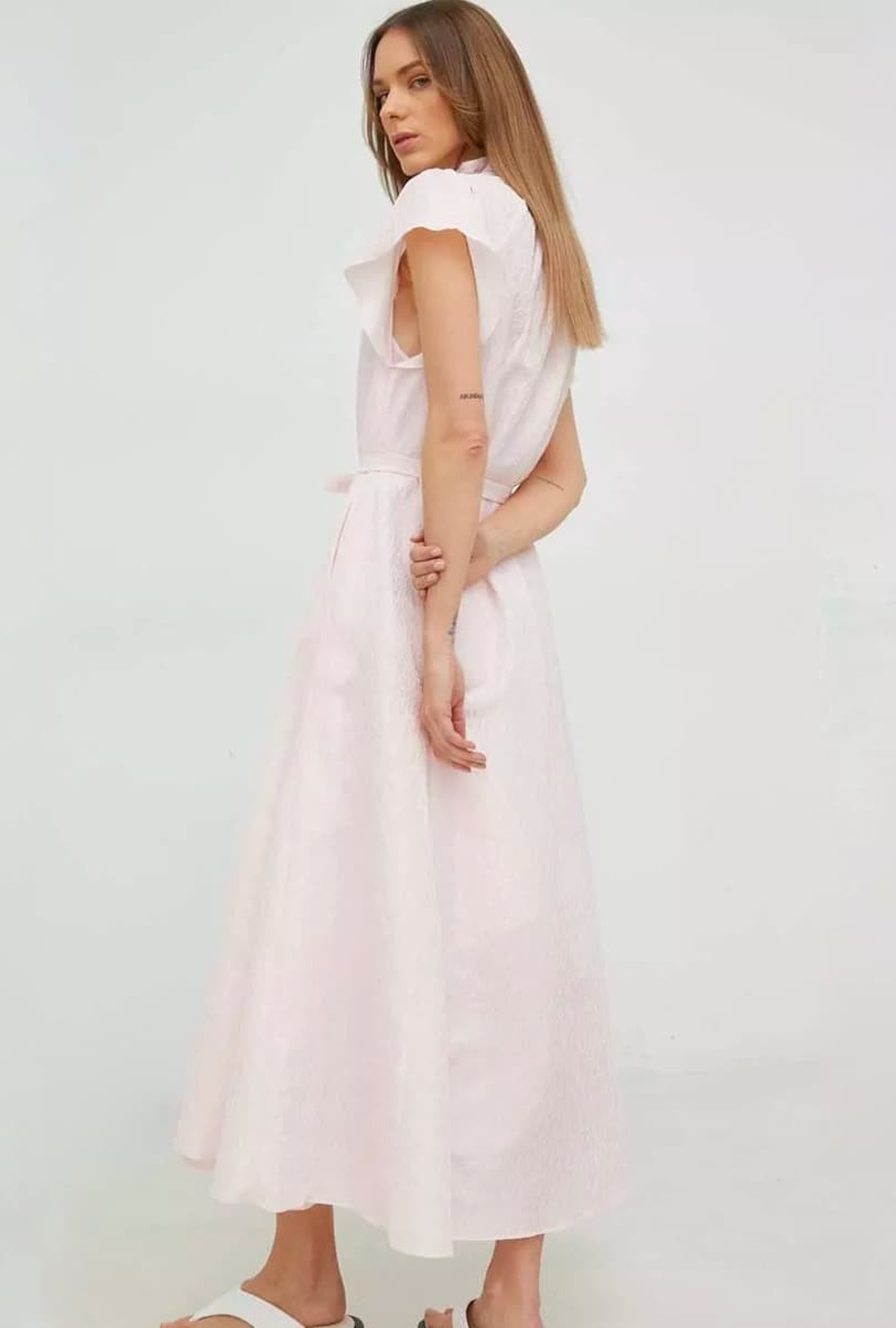 Robe Karookh Rosewater