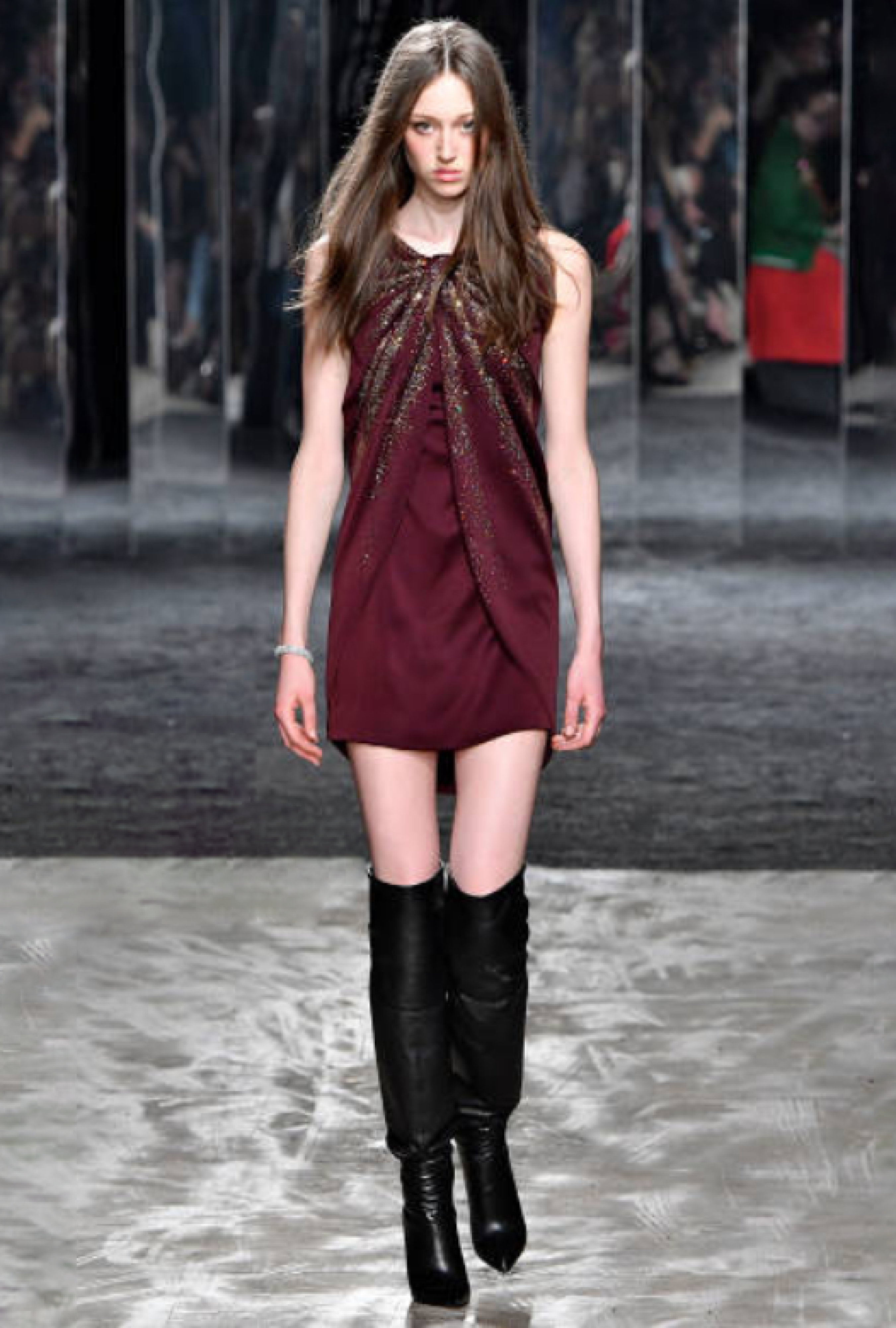 Robe Drapped Burgundy