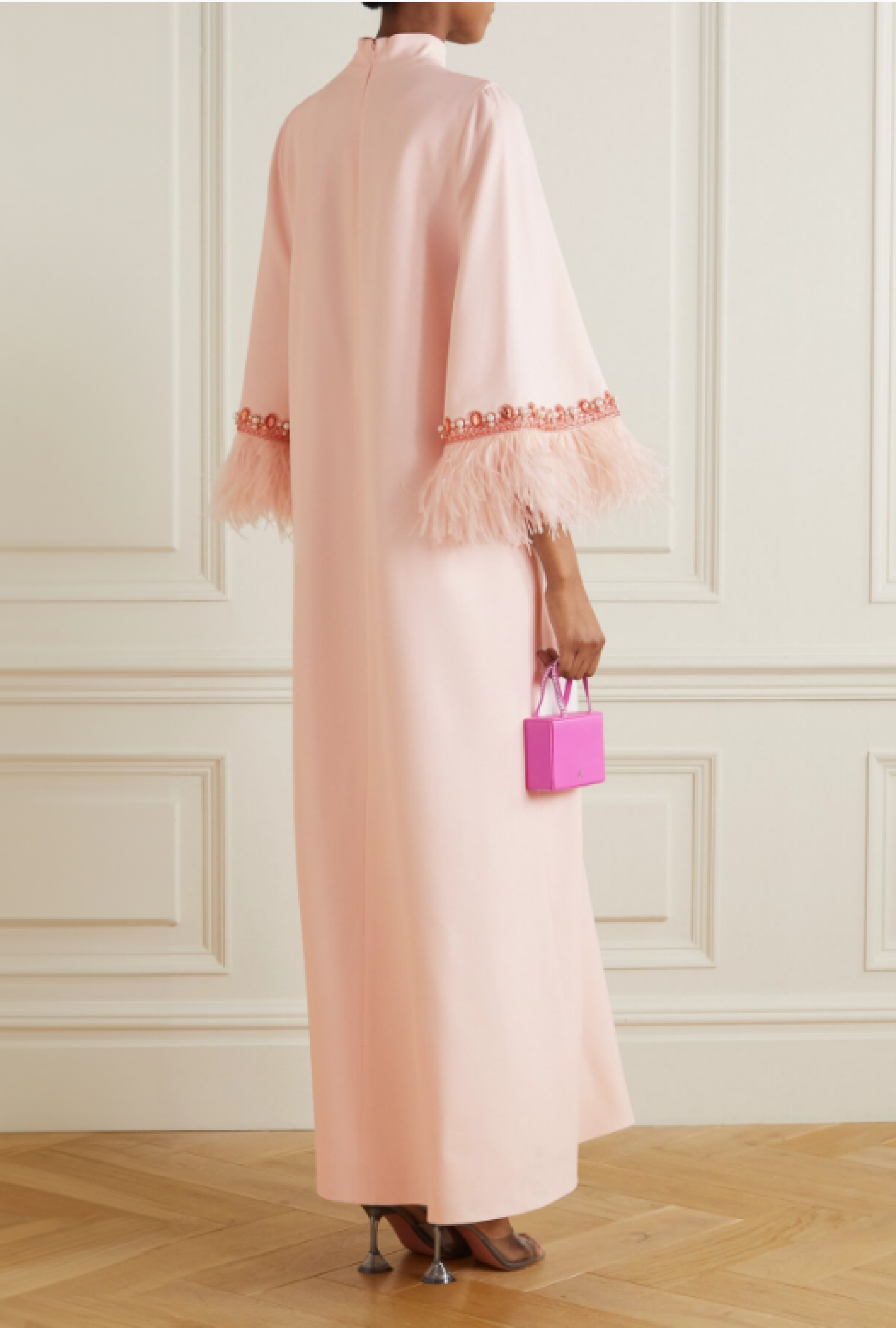 Robe Ornée de plumes