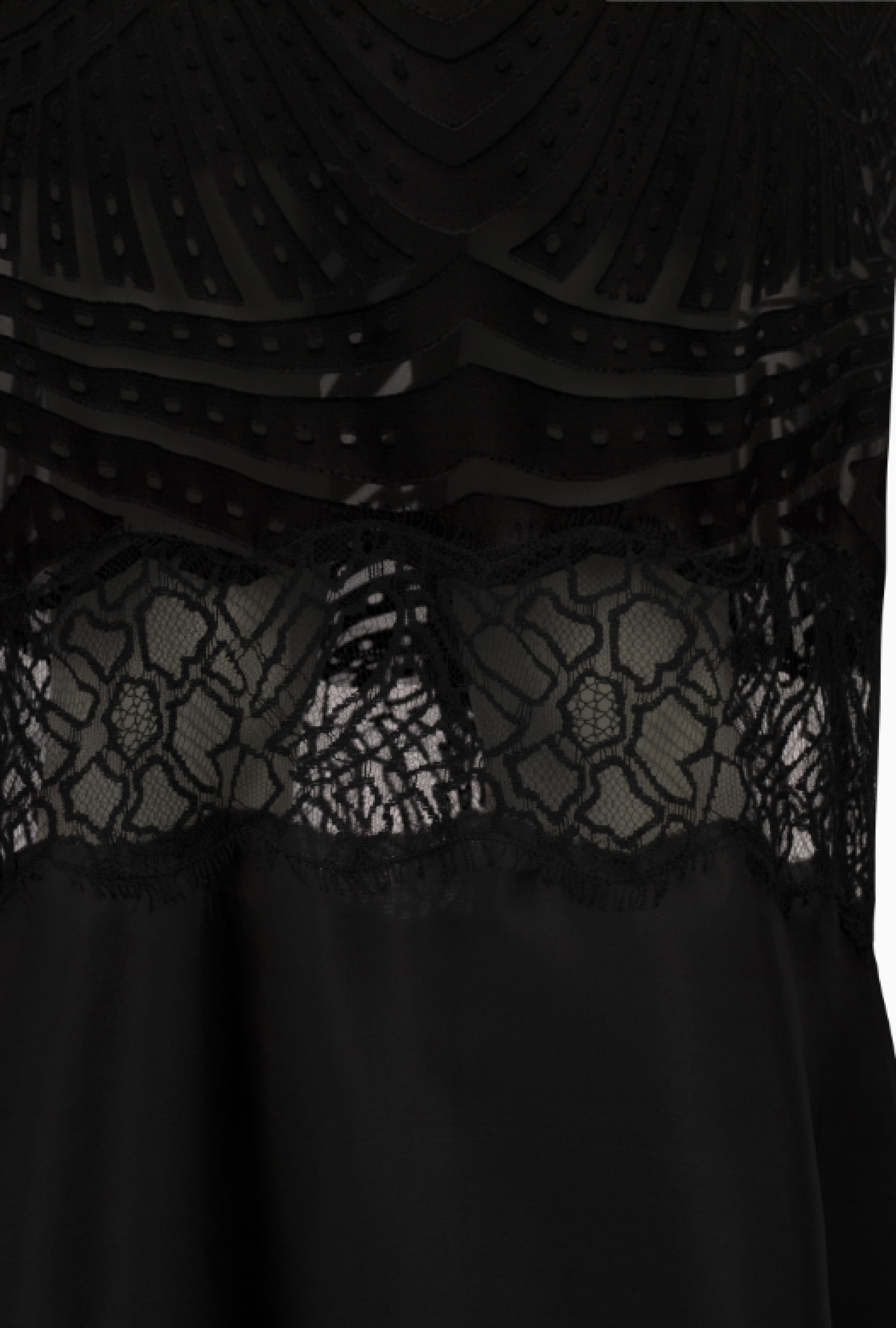Robe Black Siren Lace