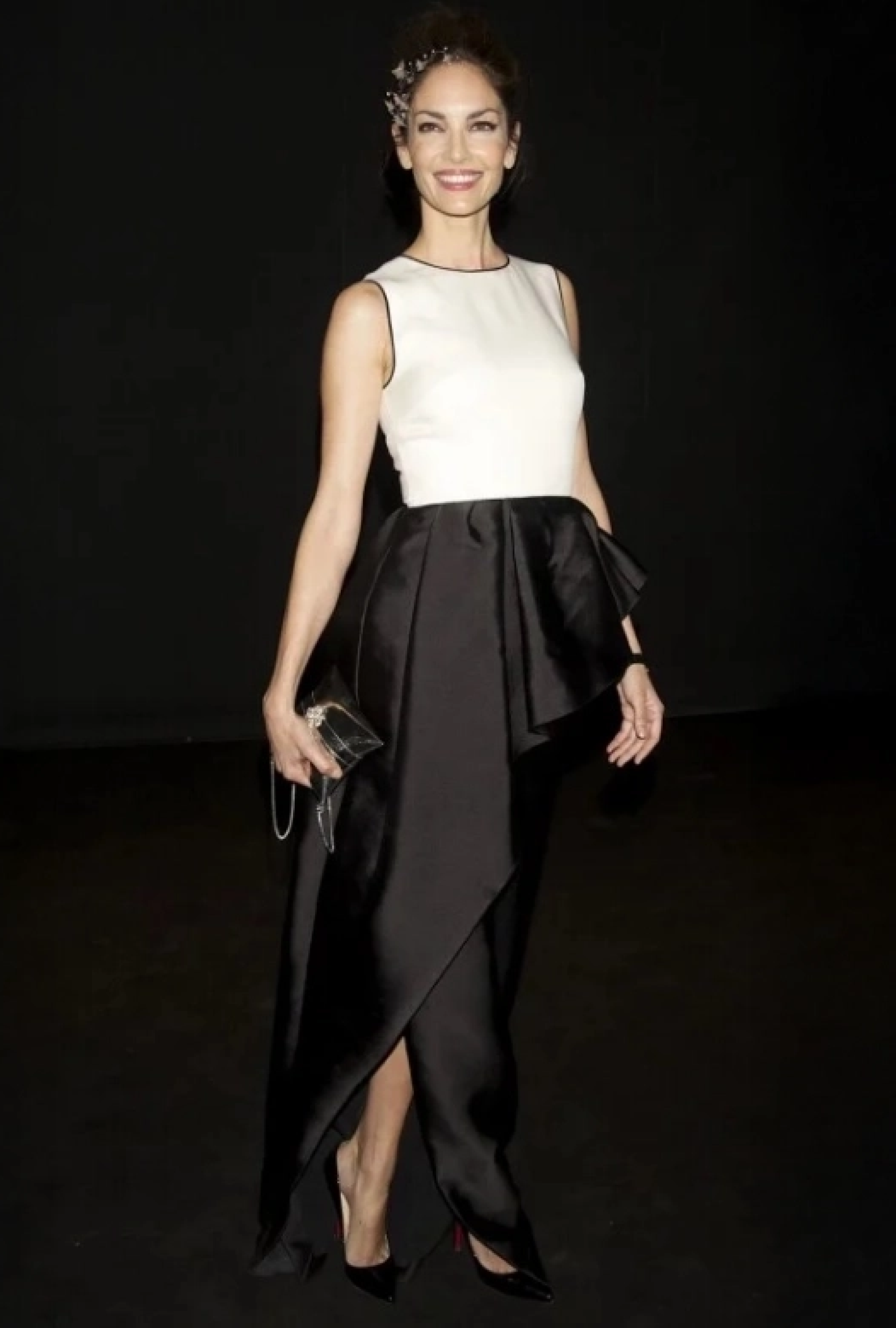 Robe Black & White Satin 2013