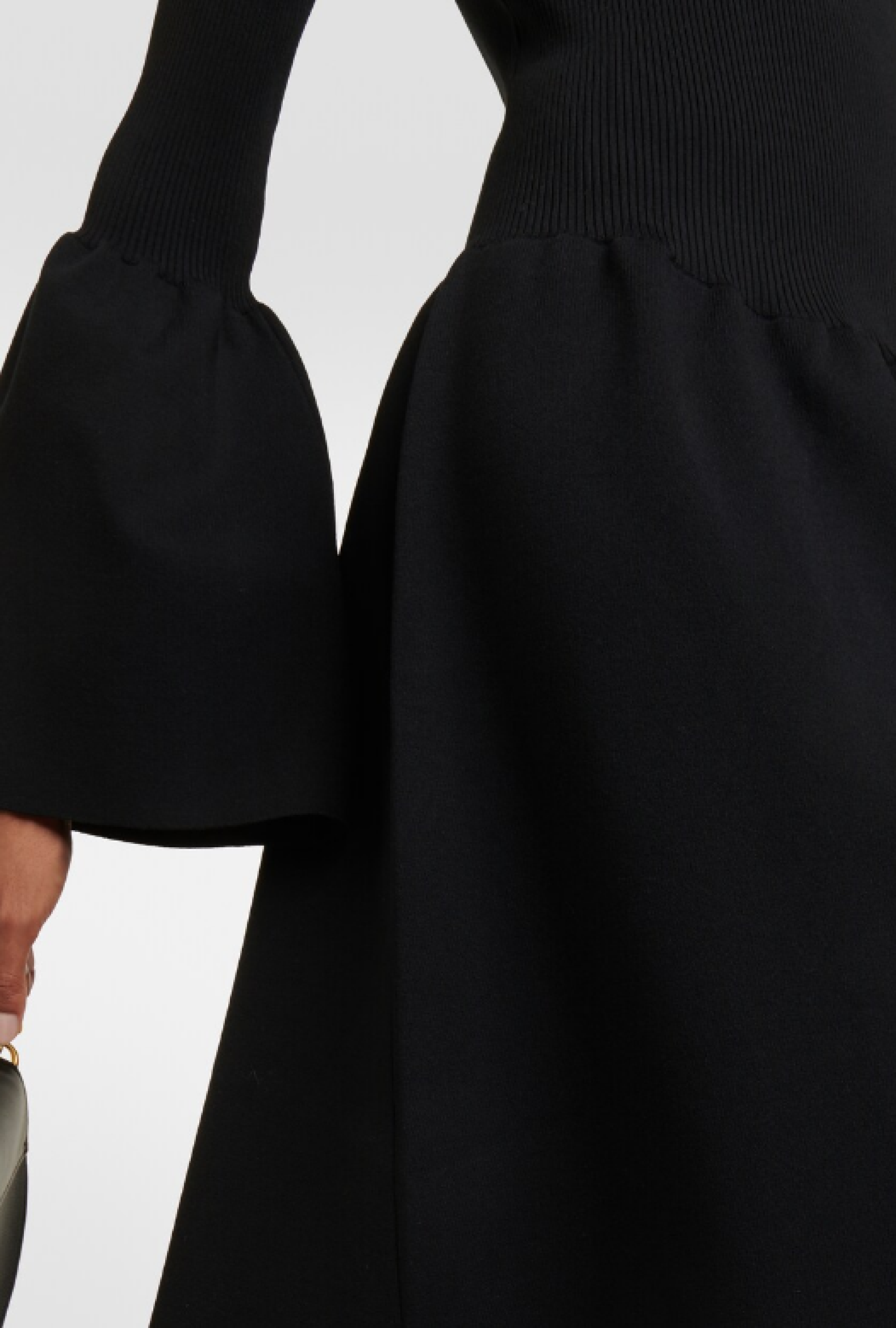 Robe Black Bell Sleeves FW 2023