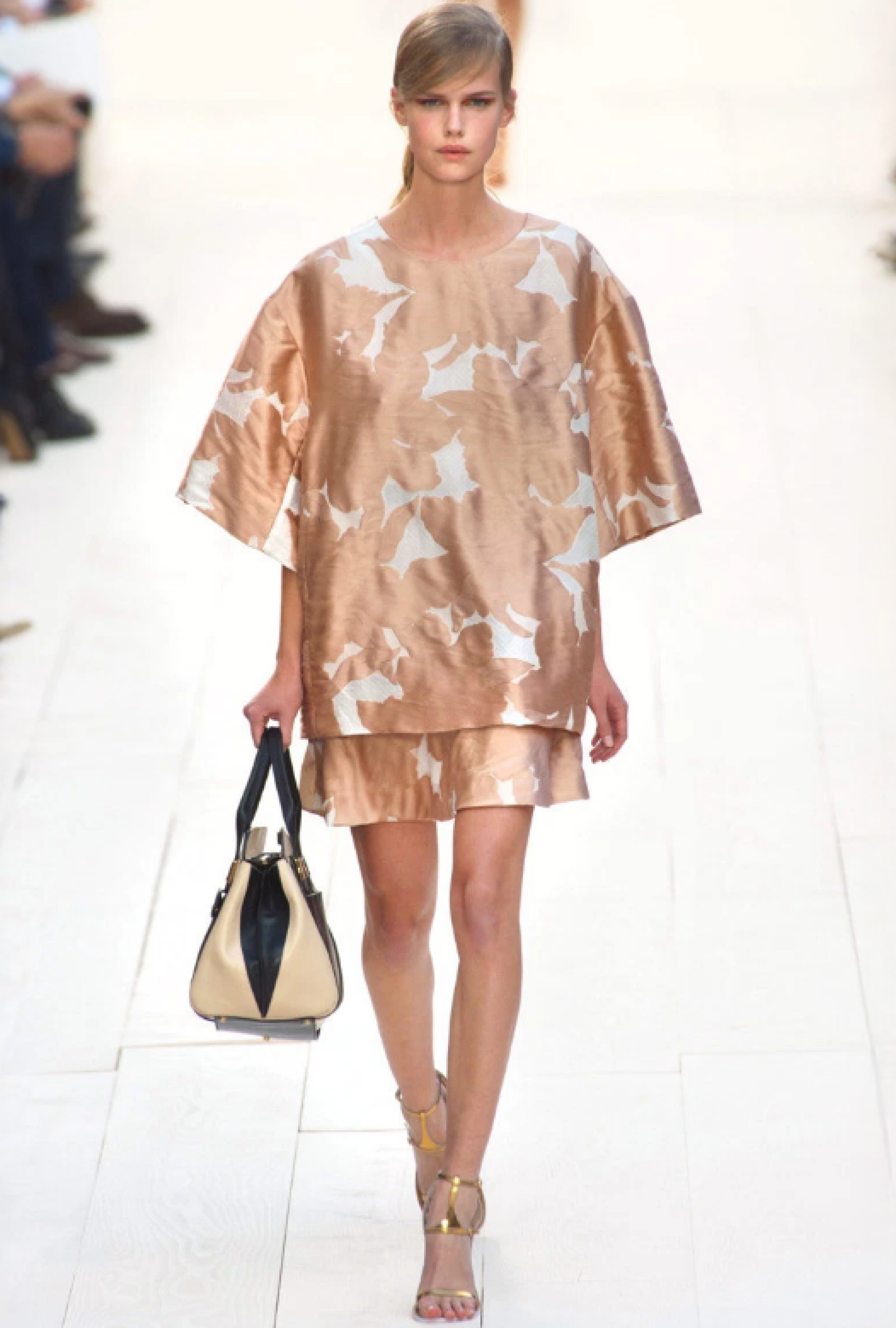 Ensemble Floral Jacquard SS2013 By Clare Waight Keller