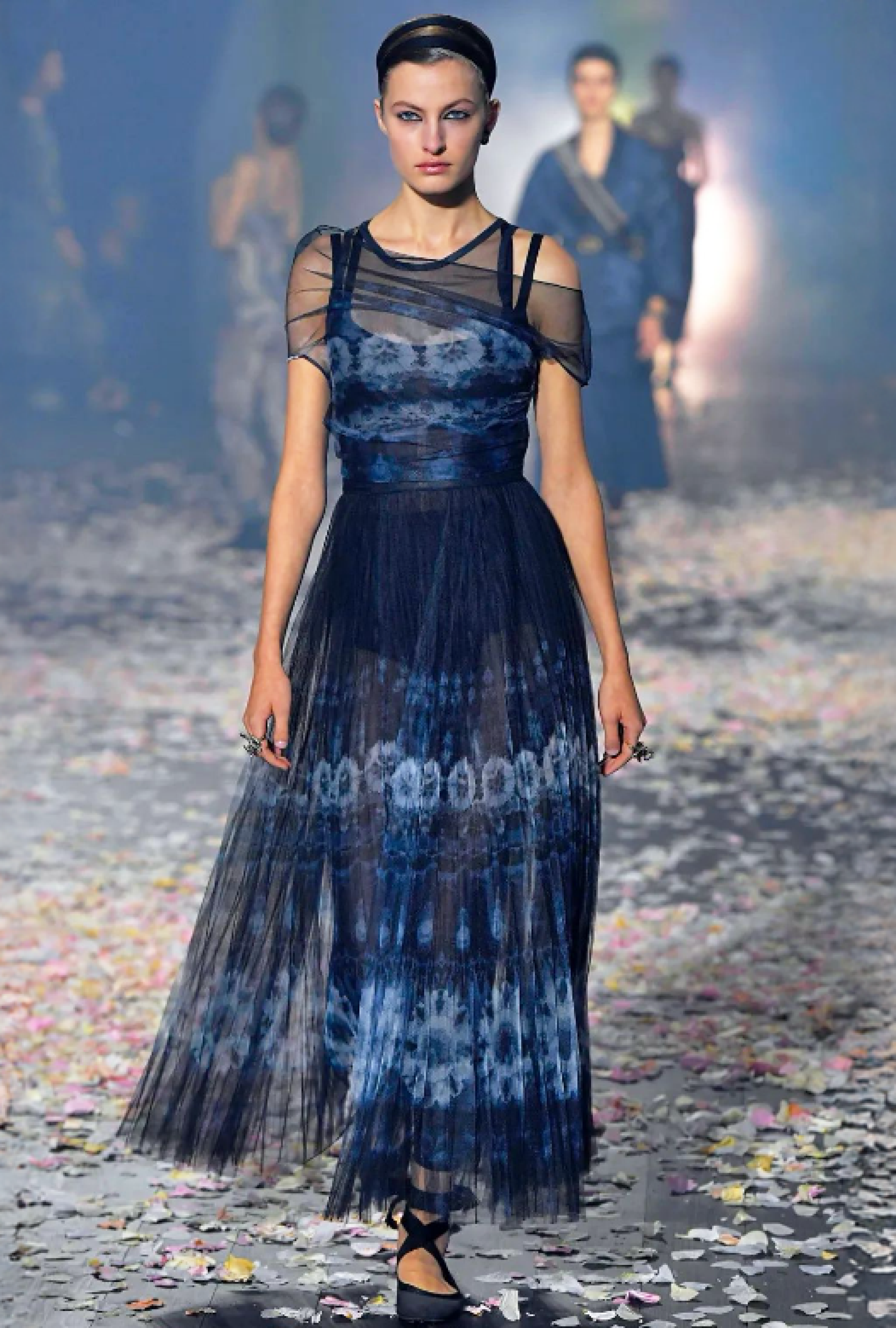 Robe Night Ballet SS2019