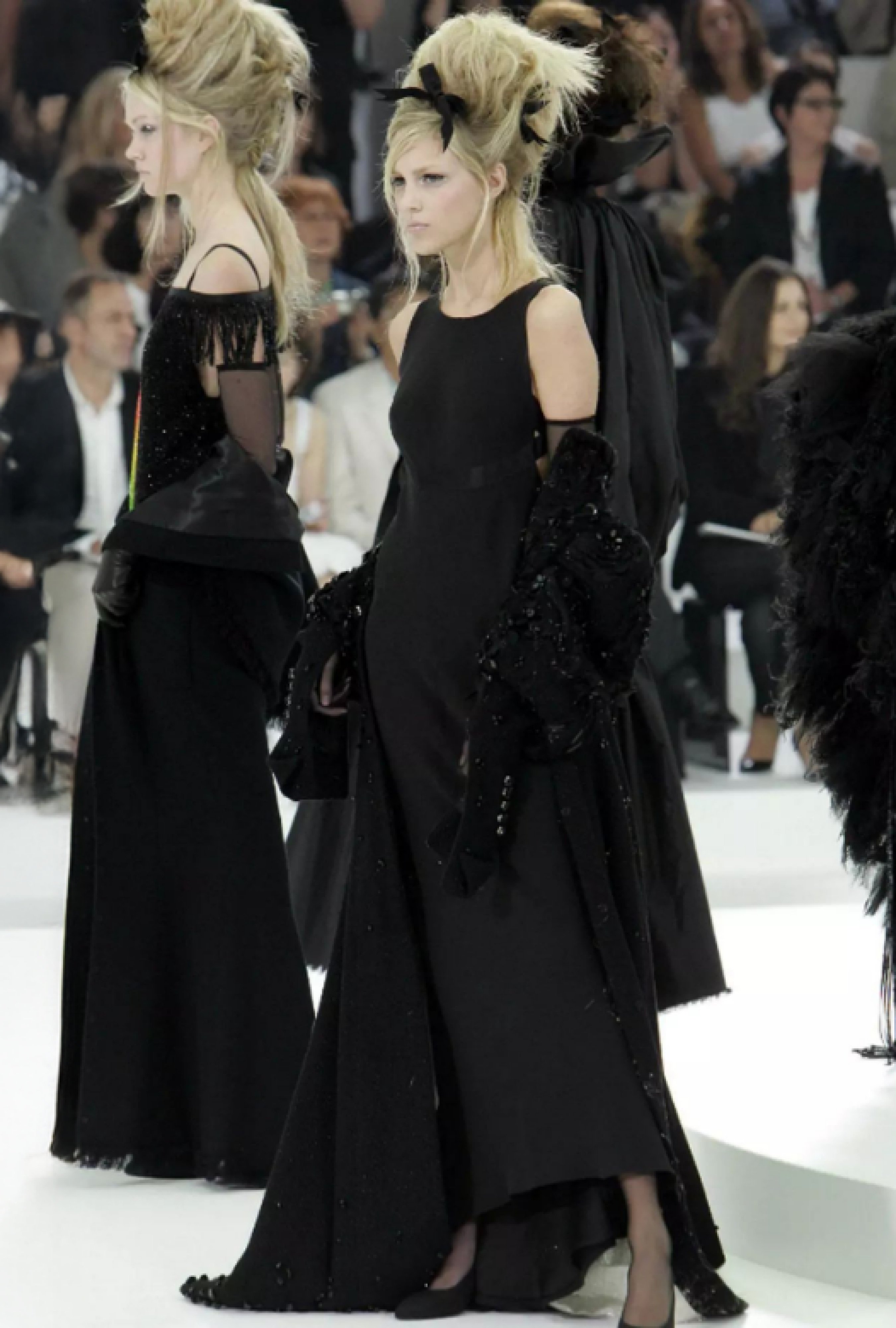 Robe Black SS2005 par Karl Lagerfeld