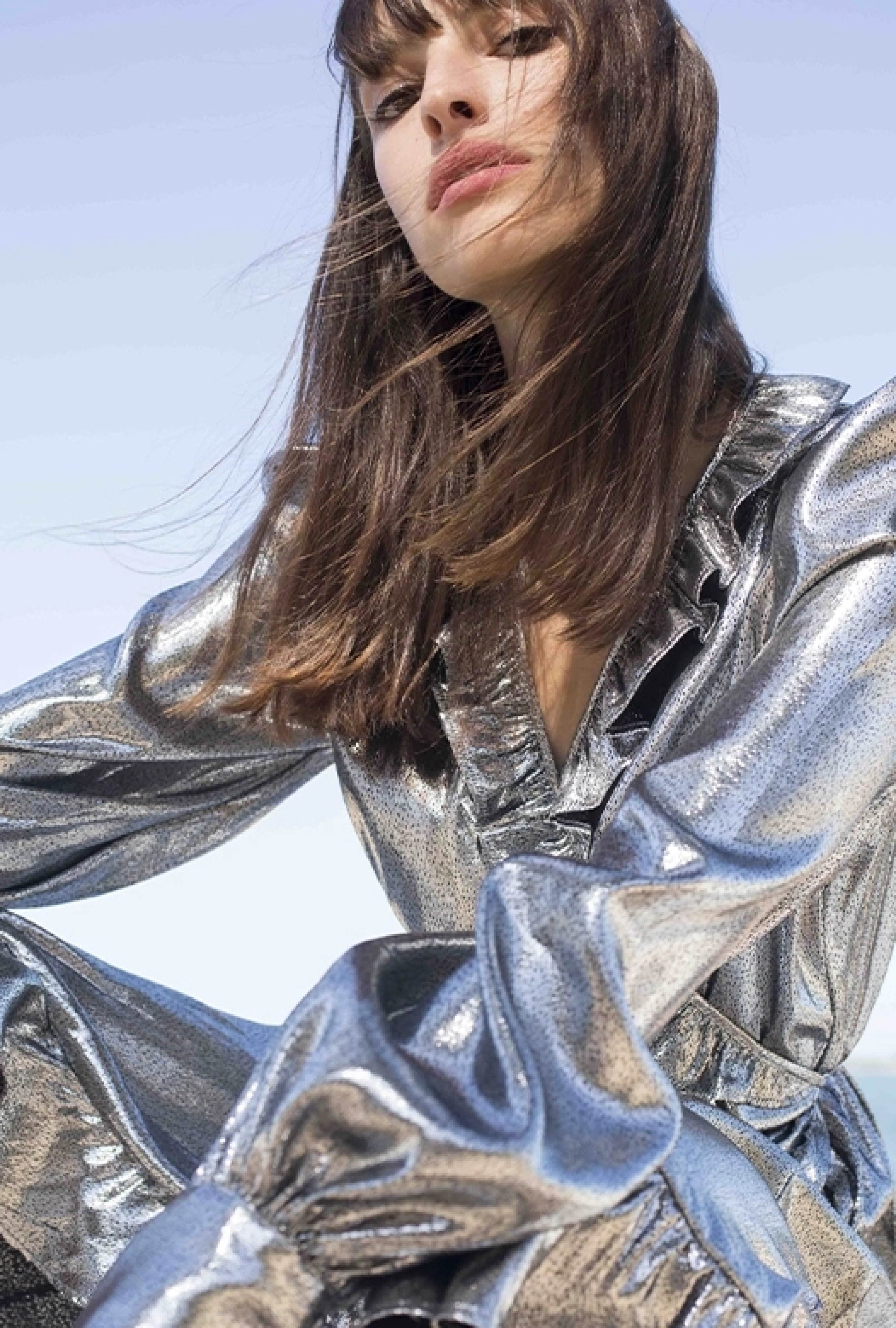 Robe Lamé Ruffle Wrap