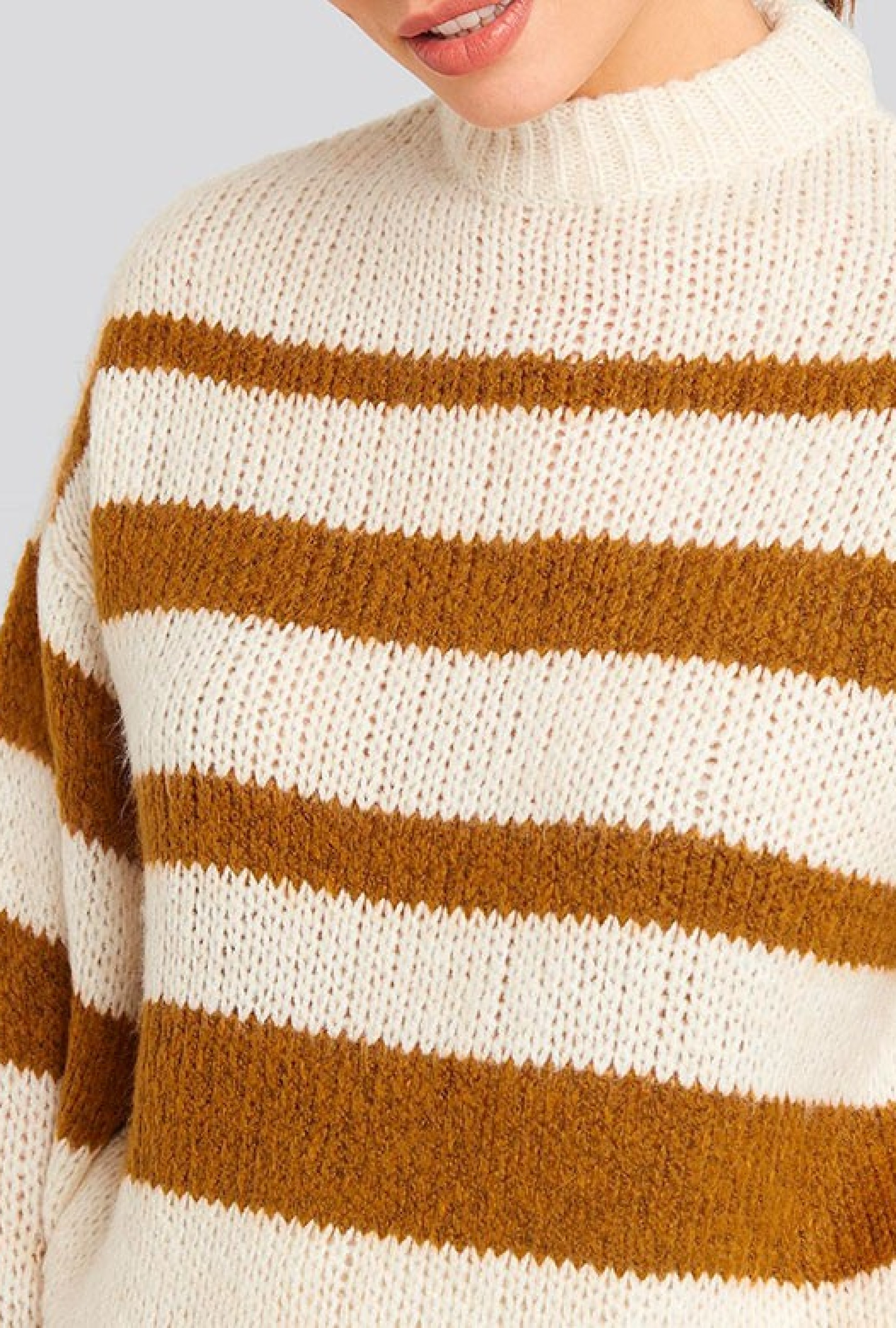 Pull Striped Round Neck Oversized