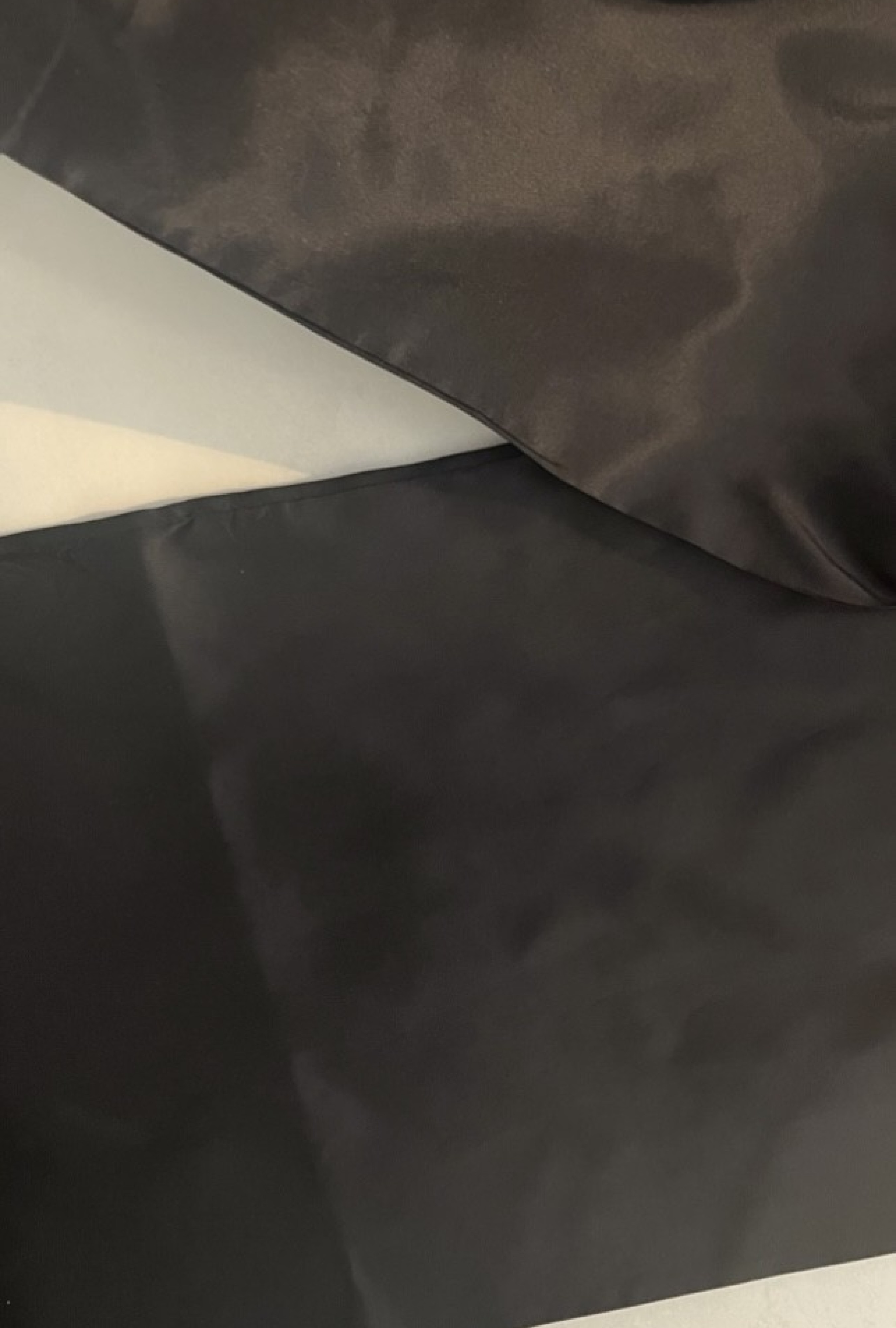 Étole Noire Étroite