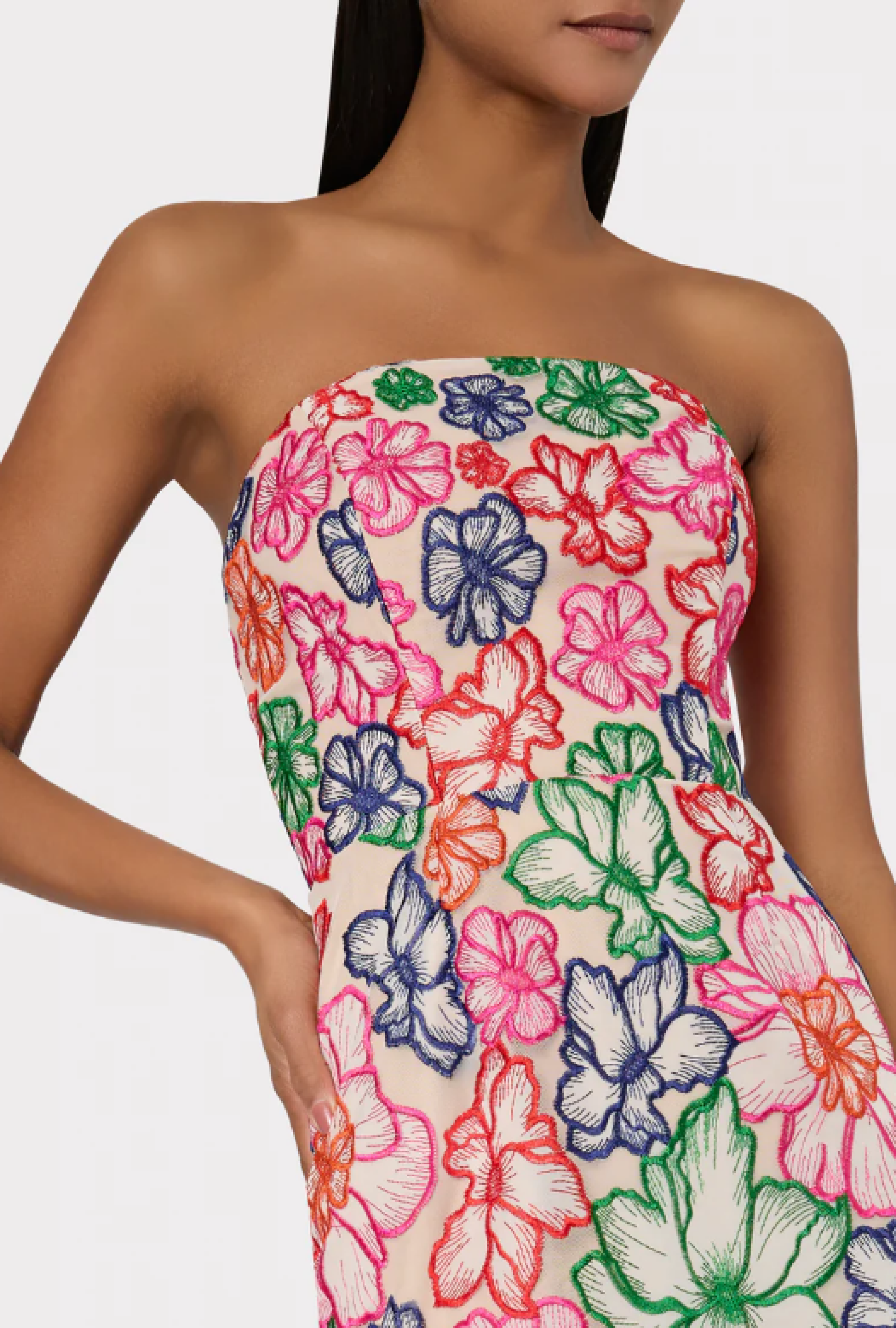 Robe Cascading Floral Embroidered