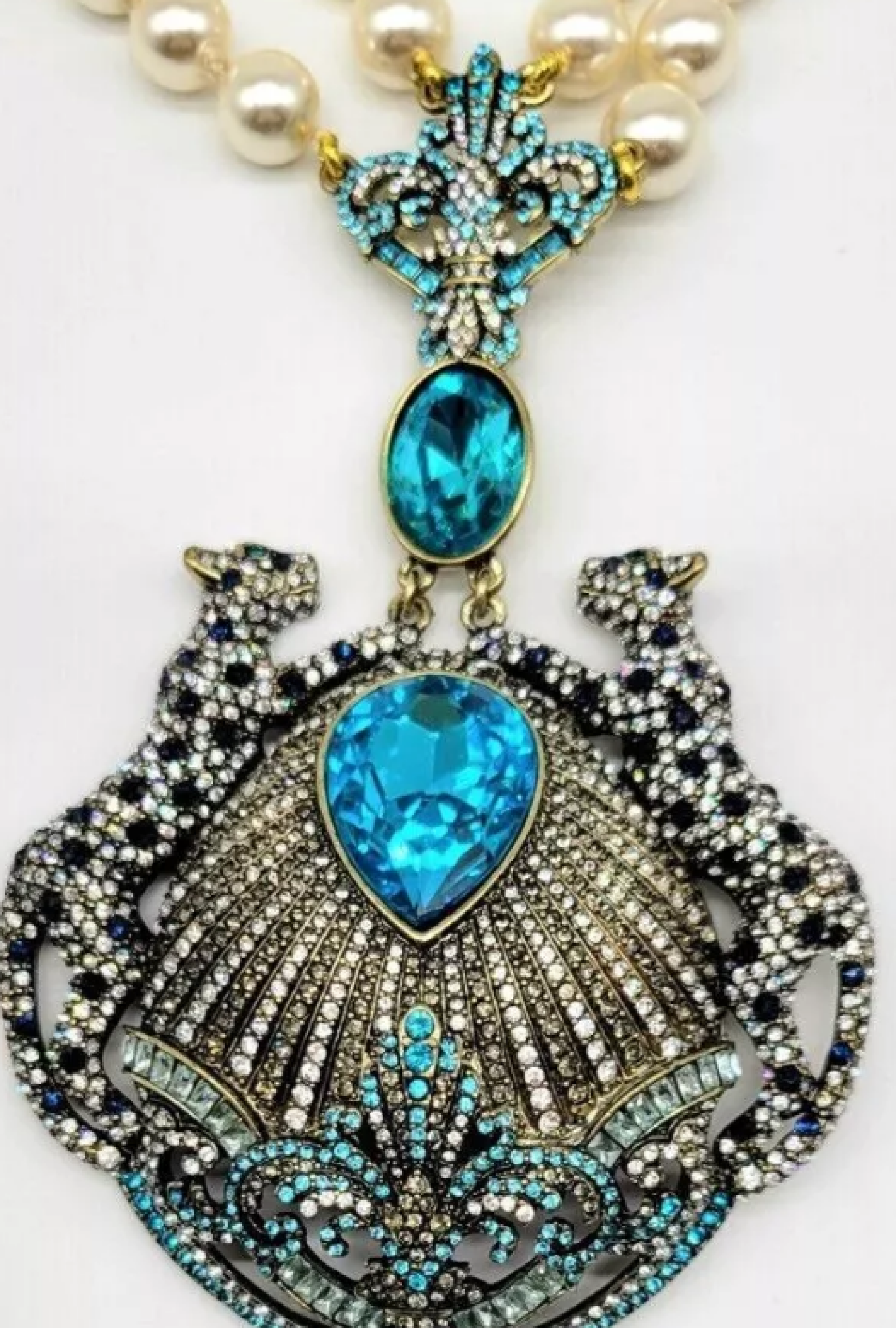 Collier Titanic Blue